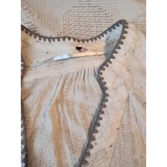 Free People White Textured Glittery Top W/ Crochet Trim Bell Sleeves V-Neckline - Picture 2 of 9